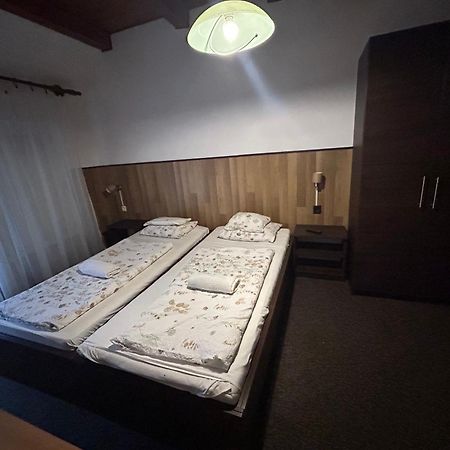 Rozsakert Panzio Hotel Nyíregyháza Екстериор снимка