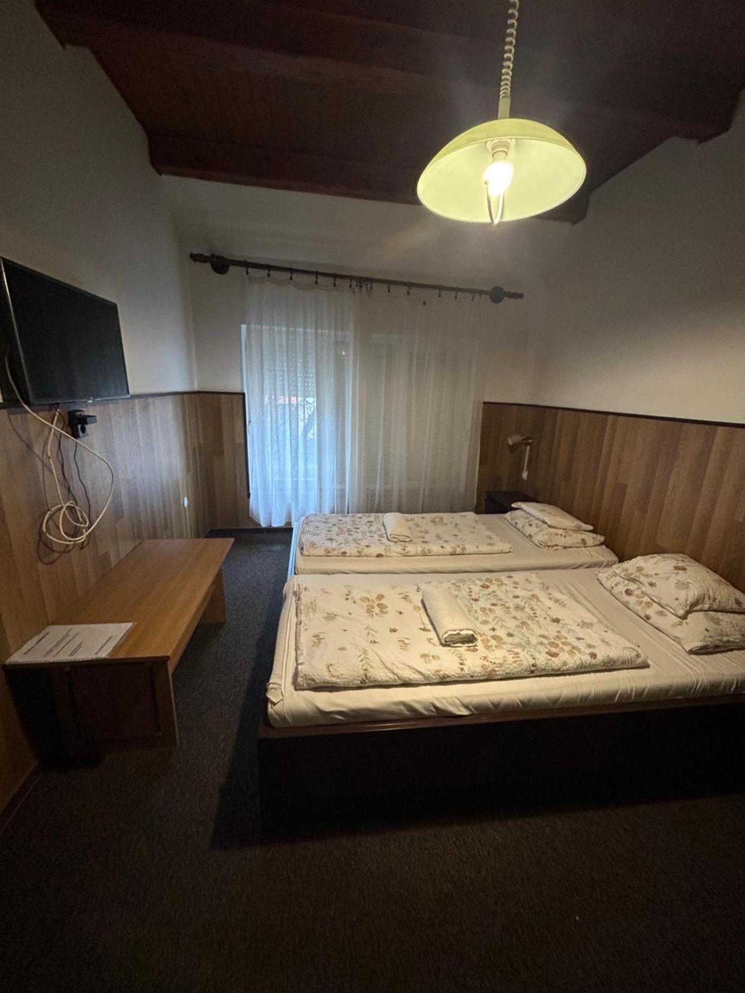 Rozsakert Panzio Hotel Nyíregyháza Екстериор снимка