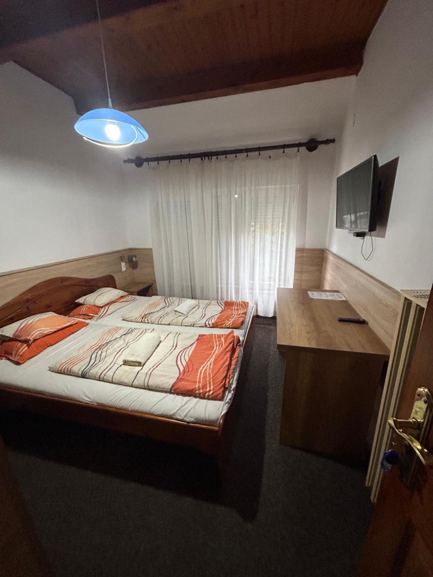 Rozsakert Panzio Hotel Nyíregyháza Екстериор снимка