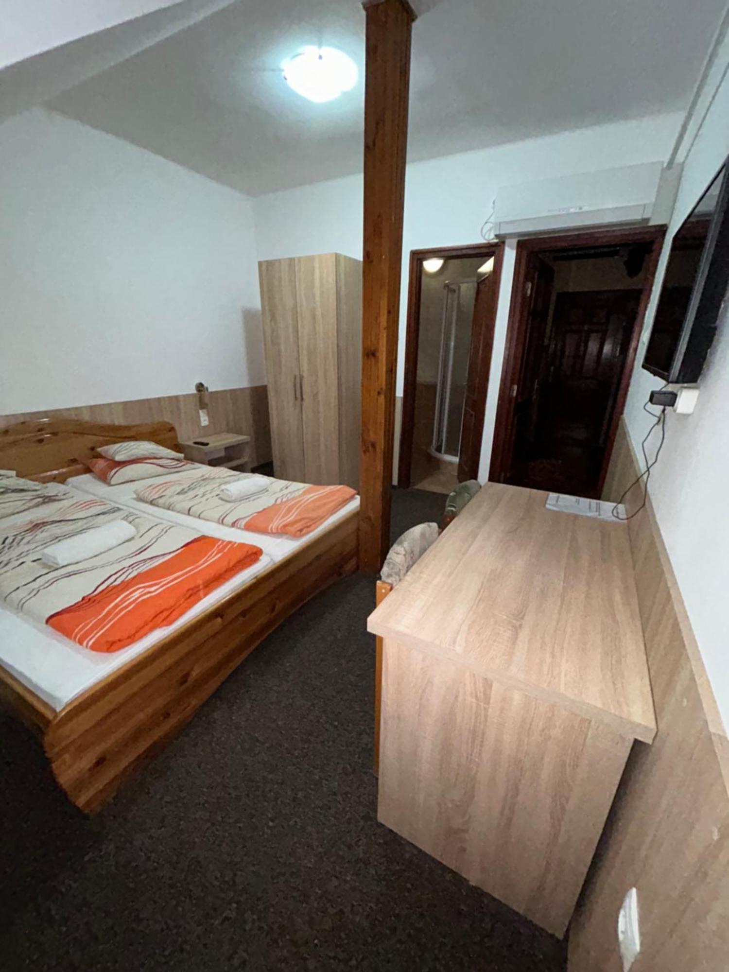 Rozsakert Panzio Hotel Nyíregyháza Екстериор снимка