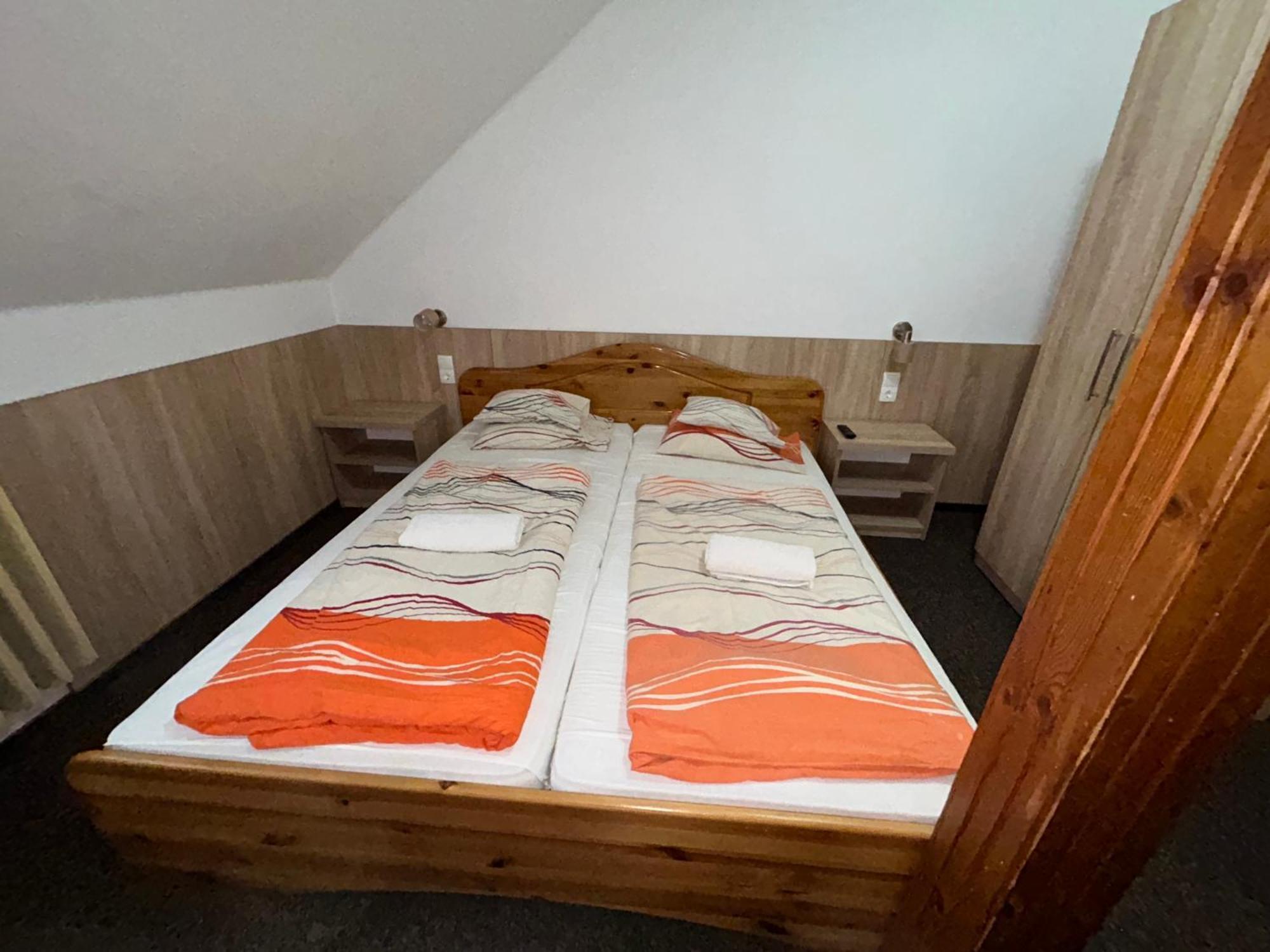 Rozsakert Panzio Hotel Nyíregyháza Екстериор снимка